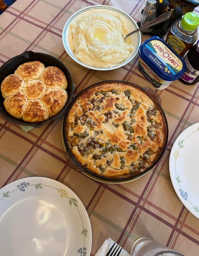 Homestyle Beef Pot Pie: A Comforting Taste of Country Cooking