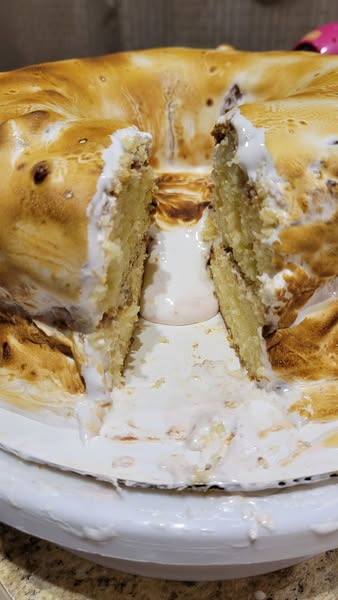 Old Fashioned Banana Pudding Lava Cake: A Heavenly Showstopper