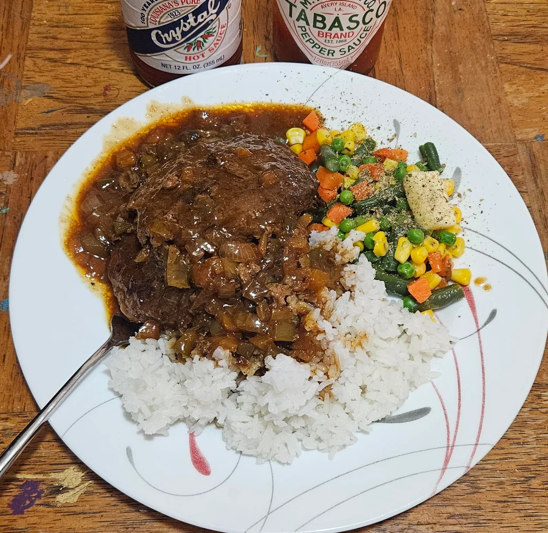 smothered-hamburgers-rice